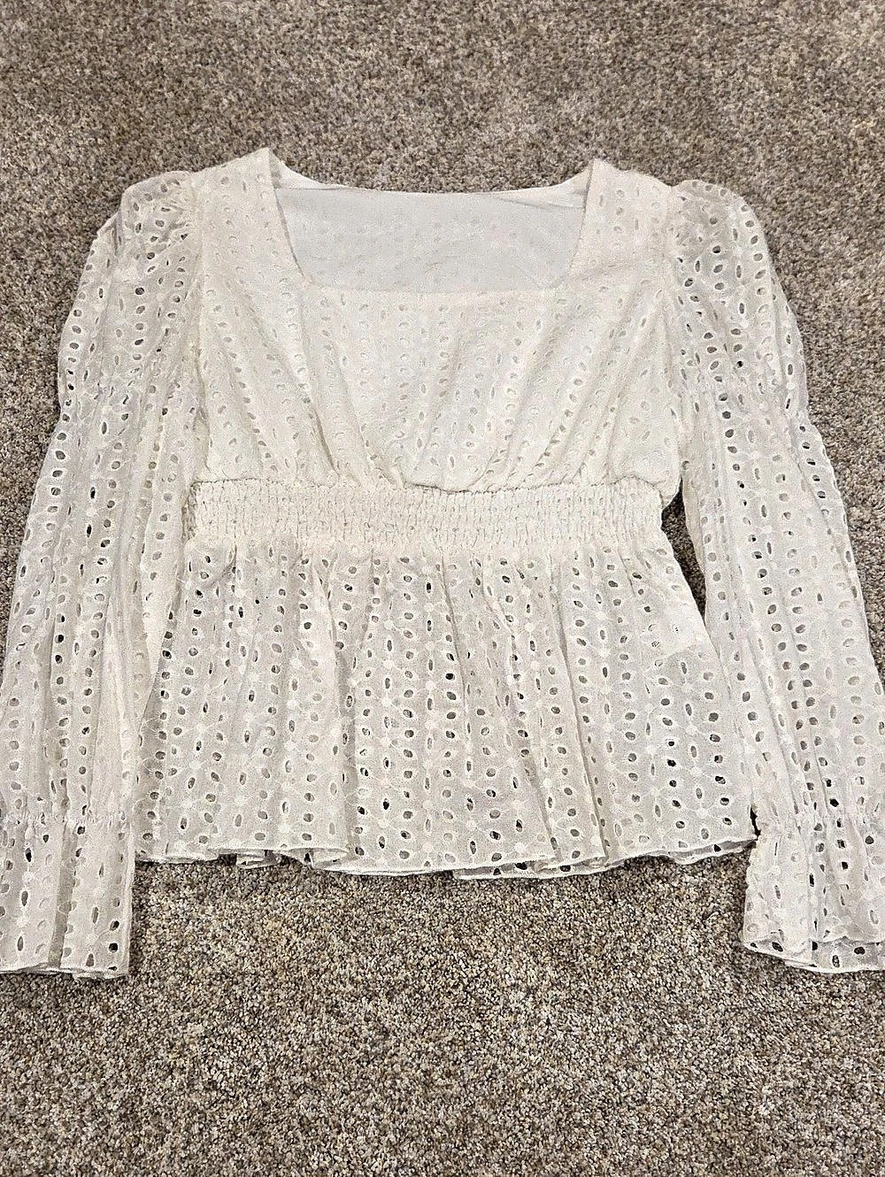Eyelet Long Sleeve Blouse in White Size Medium